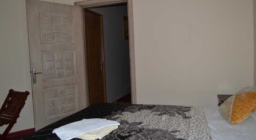 Hotel Elite House Batumi Quarto foto