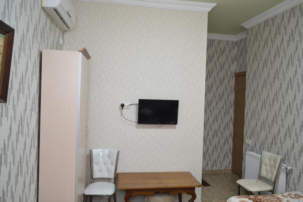 Hotel Elite House Batumi Quarto foto